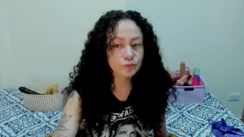 Snapshot of laura_anal_ chatting on 06.02.26 Wen online show from 06.02.26