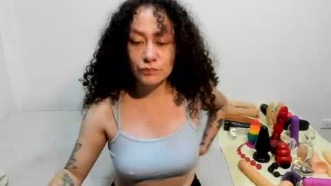 Snapshot of laura_anal_ chatting on 06.12.26 Wen online show from 06.12.26