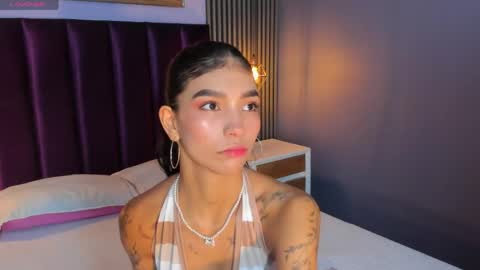 Snapshot of laura_aristizabal_19 chatting on 05.05.26 Laura online show from 05.05.26