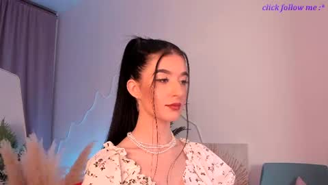Snapshot of laura_coy chatting on 08.05.26 Laura online show from 08.05.26