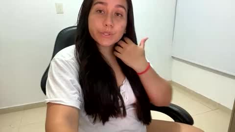 laura online show from 10.17.25