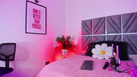 laura_dicardy online show from 03.26.26