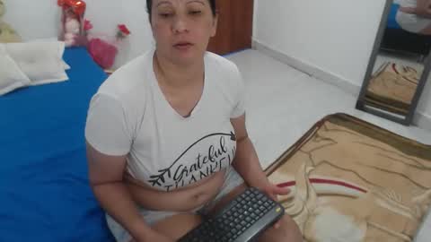 laura_foxx2379 online show from 11.06.25