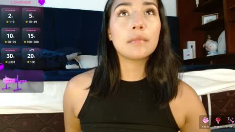 lLAURA online show from 02.26.25