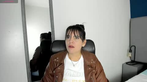 laura hotties online show from 01.08.26