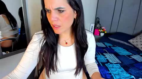 laura hotties online show from 02.10.26