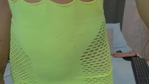 L A U R A online show from 12.05.25