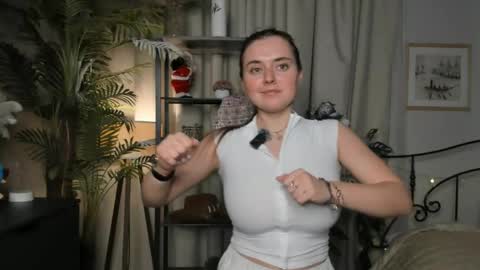 Snapshot of laura_mutti chatting on 04.18.26 Samantha online show from 04.18.26