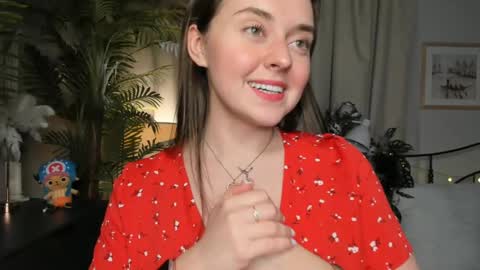 Snapshot of laura_mutti chatting on 05.08.26 Samantha online show from 05.08.26