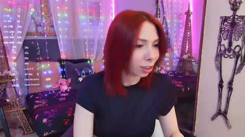 Snapshot of laura_olssen chatting on 03.04.25 Kate  online show from 03.04.25