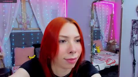 Snapshot of laura_olssen chatting on 03.11.25 Kate  online show from 03.11.25