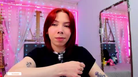 Snapshot of laura_olssen chatting on 09.26.25 Kate  online show from 09.26.25