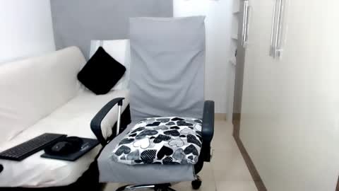 Laura online show from 03.02.25