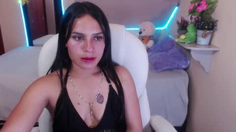 Snapshot of laura_pink22 chatting on 12.15.24 Laura Pink online show from 12.15.24