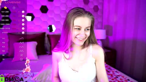 Laura online show from 01.02.25