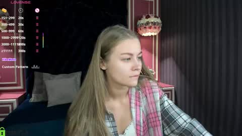 Laura online show from 12.04.25