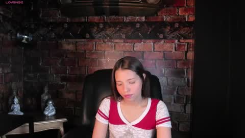 Snapshot of laura_serena chatting on 03.03.26 laura_serena online show from 03.03.26