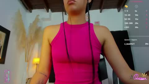 Snapshot of laura_soe chatting on 06.14.26 LAURA SOE online show from 06.14.26