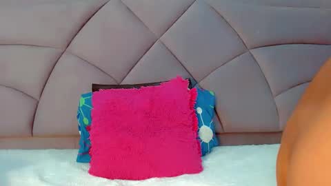 Laura online show from 02.05.25