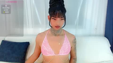 Laura online show from 05.08.26