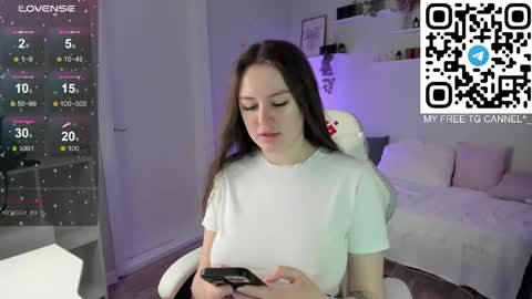Snapshot of lauraa_collins chatting on 03.21.26 kate online show from 03.21.26