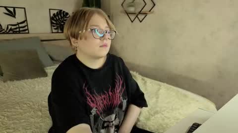 Snapshot of lauraaa_smith chatting on 02.27.26 Laura online show from 02.27.26