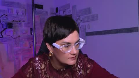 lauradavidsons online show from 09.11.25