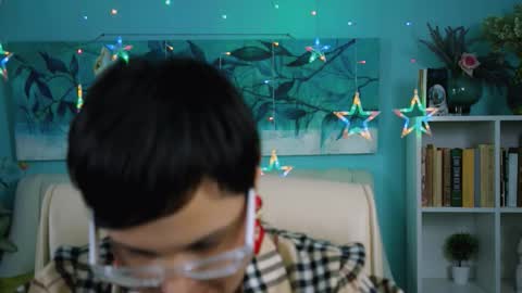 lauradavidsons online show from 11.05.25