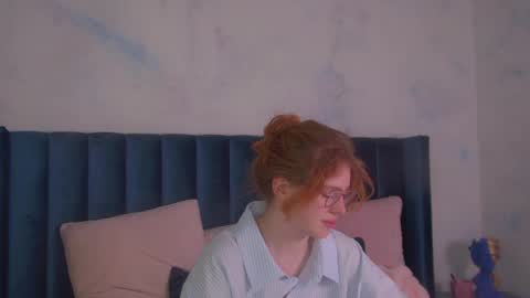Snapshot of lauradennis chatting on 05.24.26 Laura online show from 05.24.26