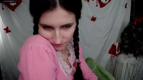 Snapshot of lauradre_ chatting on 01.11.25 Laura online show from 01.11.25