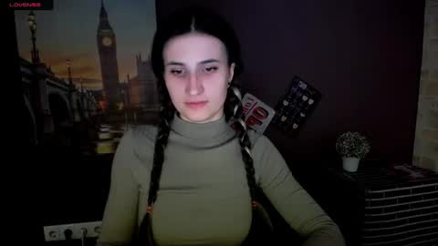 Snapshot of lauradre_ chatting on 01.22.25 Laura online show from 01.22.25