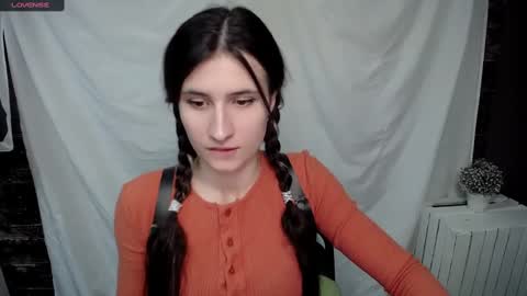 Snapshot of lauradre_ chatting on 01.24.25 Laura online show from 01.24.25