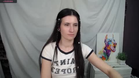 Snapshot of lauradre_ chatting on 03.09.25 Laura online show from 03.09.25