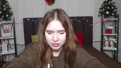 LauraHlot online show from 12.29.24