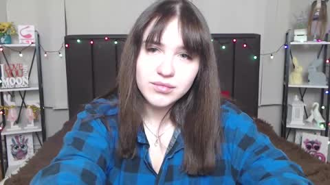 LauraHlot online show from 02.11.25