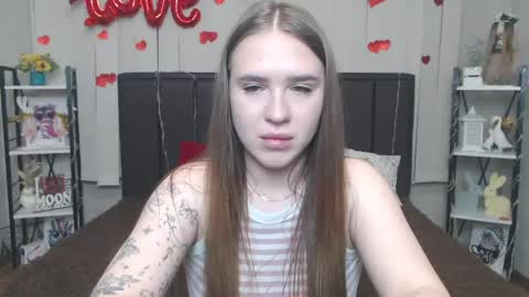 Snapshot of laurahlot chatting on 05.08.26 LauraHlot online show from 05.08.26