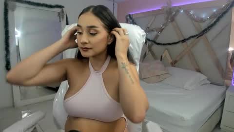 laura  online show from 12.15.25