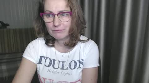 Lauraoven1 online show from 12.27.24