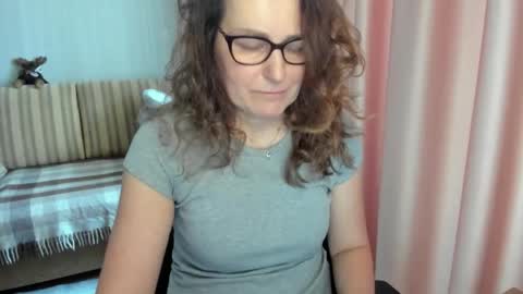 Lauraoven1 online show from 03.14.26