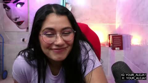 Snapshot of lauraruiz1 chatting on 05.15.26 Aleja online show from 05.15.26