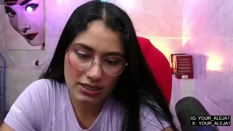 Snapshot of lauraruiz1 chatting on 05.15.26 Aleja online show from 05.15.26