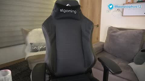 Laura online show from 01.09.25