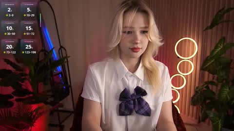  Laura  online show from 11.11.25