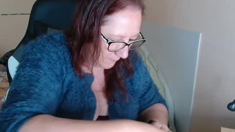 laureanne online show from 02.04.25