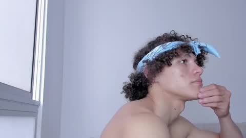 Laureent online show from 02.18.25