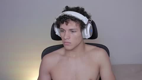 Laureent online show from 10.15.25