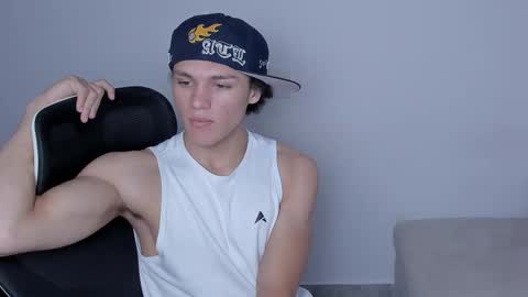 Laureent online show from 12.03.25