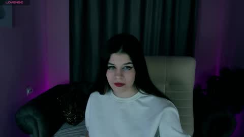 Snapshot of lauren_cook chatting on 10.22.25 Lauren online show from 10.22.25
