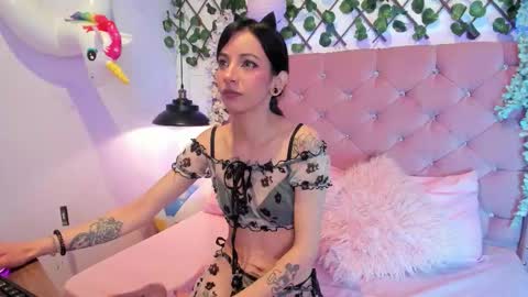 Lauren evans9 online show from 11.22.25