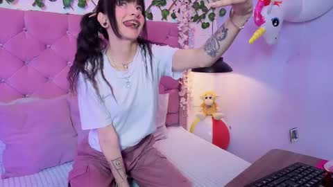 Lauren evans9 online show from 02.26.26